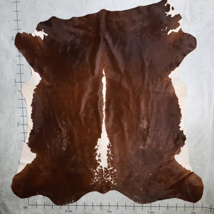 Select Nguni Hide - Chestnut Brown & White | AGD7065 | 2.1m X 2.4m