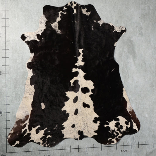 Standard Nguni Hide - Black & White | BGD4921 | 1.7m x 1.9m