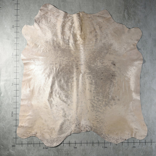 Light grey and cream genuine Nguni cowhide with soft natural mottled markings – BGD4938
